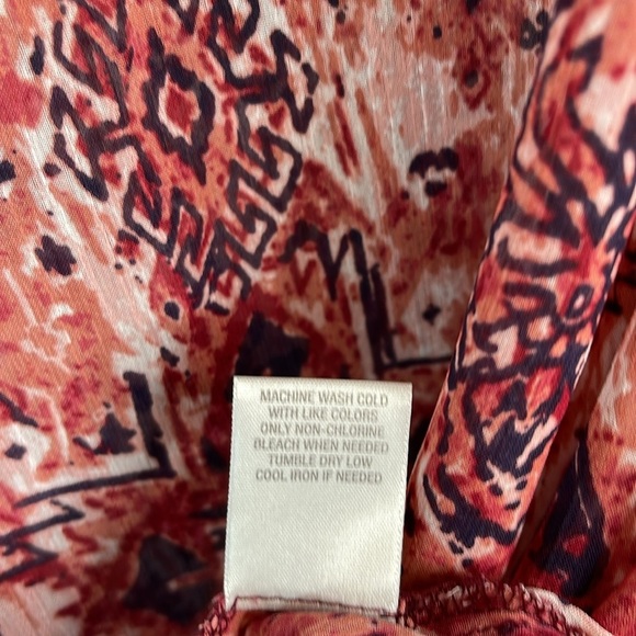 DRESS BARN Semi Sheer Printed Top Blouse Flutter Sleeve Red Pink Navy White 2X - Picture 9 of 11